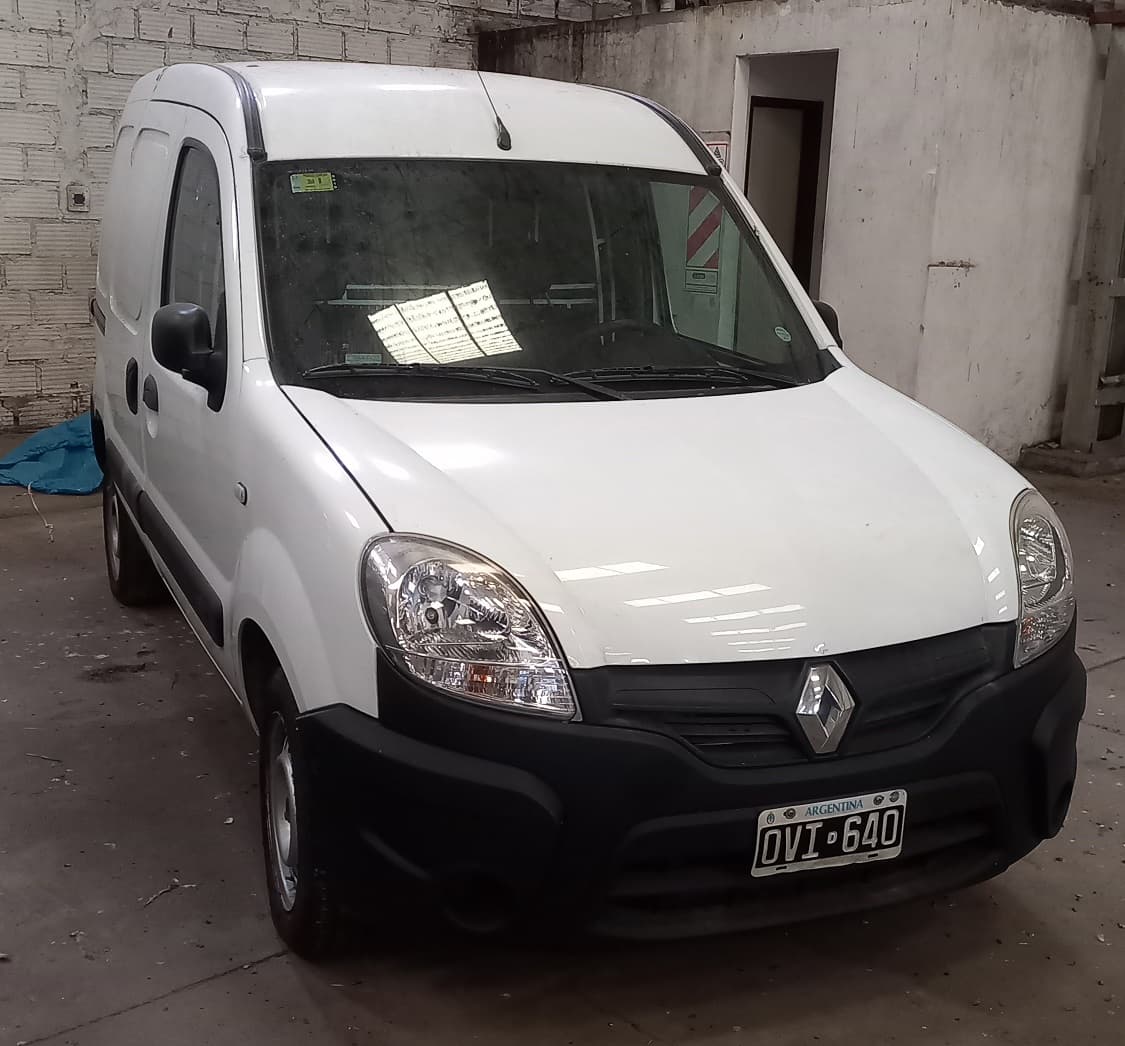 AUTOMOTOR MARCA RENAULT, MODELO KANGOO, AÑO 2015