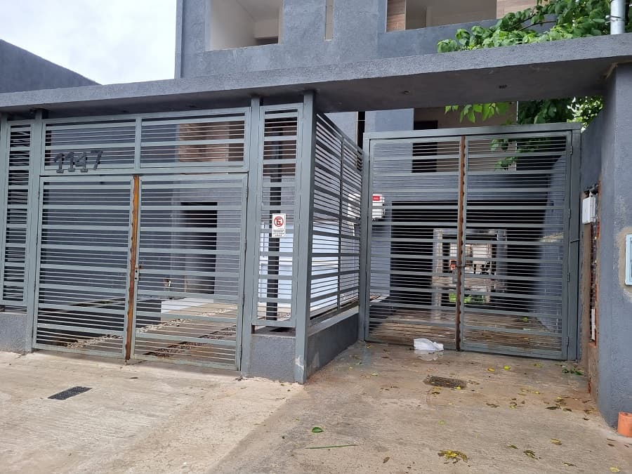 SUBASTA EN DOLARES 100% INMUEBLE UBICADO EN RAMOS MEJIA, LA MATANZA. OCUPADO.