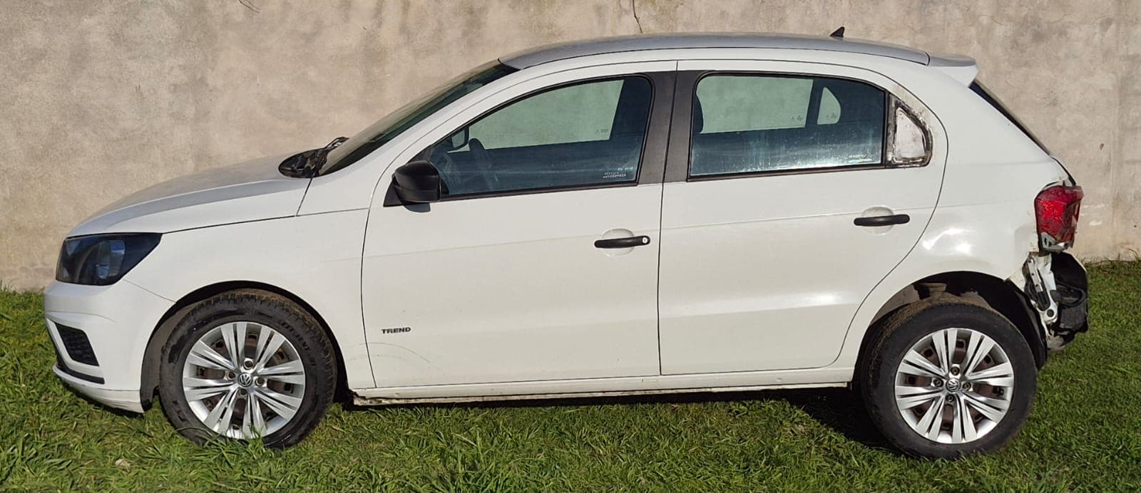 AUTOMOTOR Marca VOLKSWAGEN -Modelo GOL TREND TRENDLINE 1.6 GAS 101 CV MQ - Dominio AE623PV.