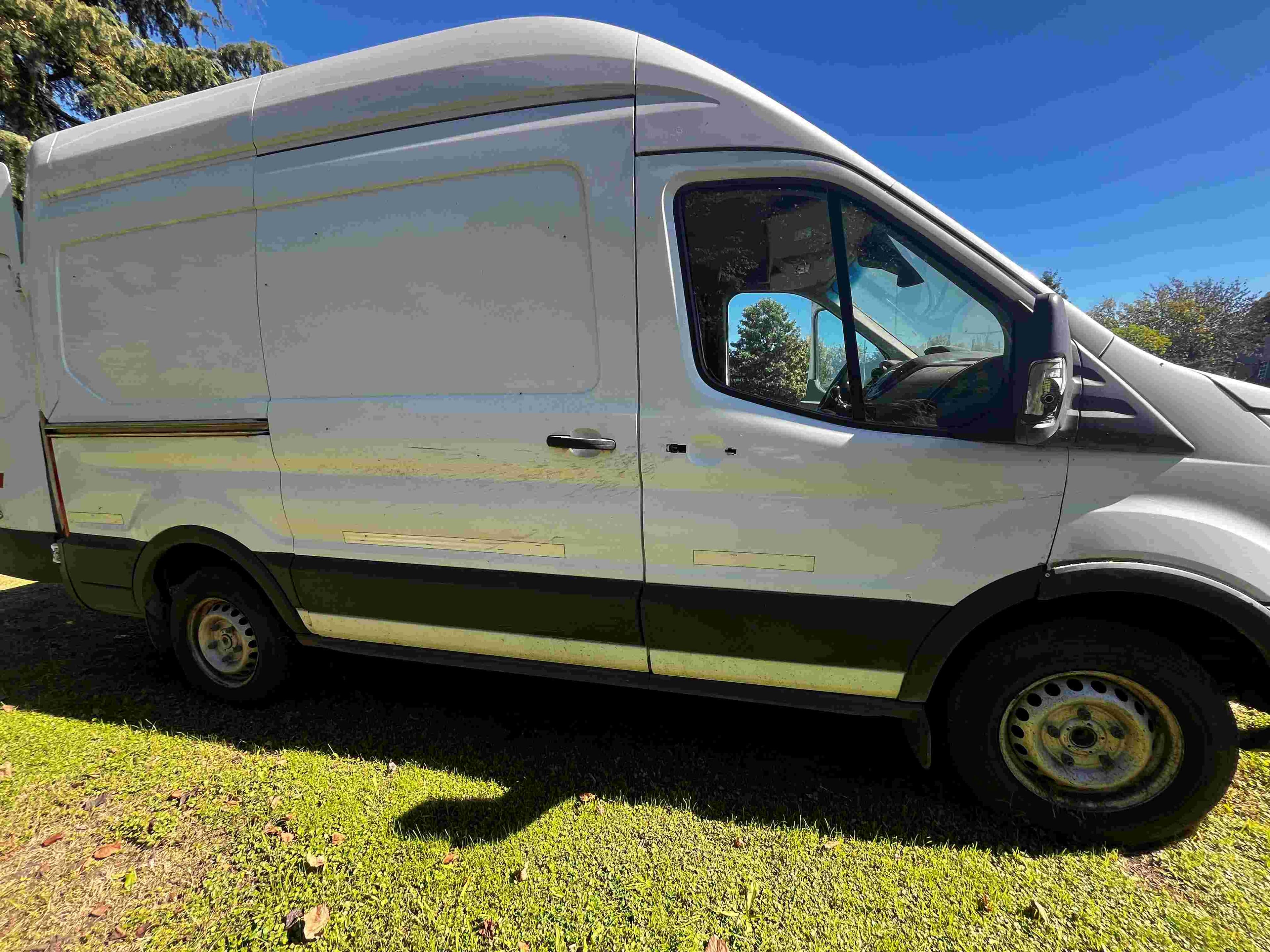 Automotor Ford Furgon Transit 2.2L 350M del año 2016.-