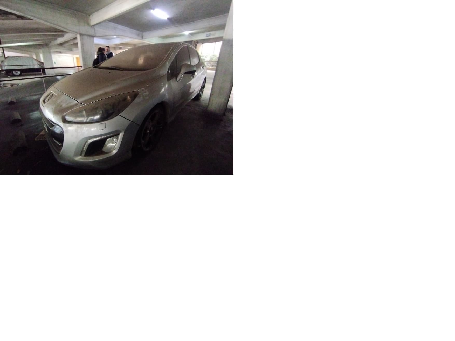 SUBASTA AUTOMOTOR PEUGEOT 308 GTI 200 CV; SEDAN 5 PUERTAS, GRIS. Dominio LTK 283.