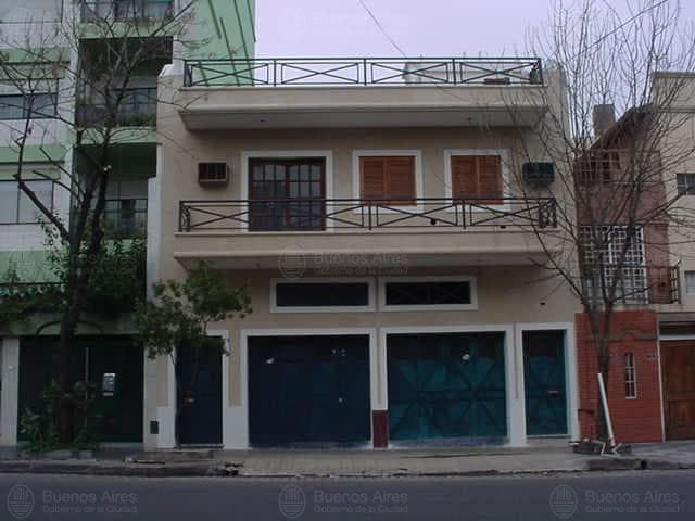 EN DÓLARES -COLEGIALES- INMUEBLE EN BLOCK- LOTE PROPIO DE 8.64 x 28.30- 2 DEPARTAMENTOS- C.A.B.A