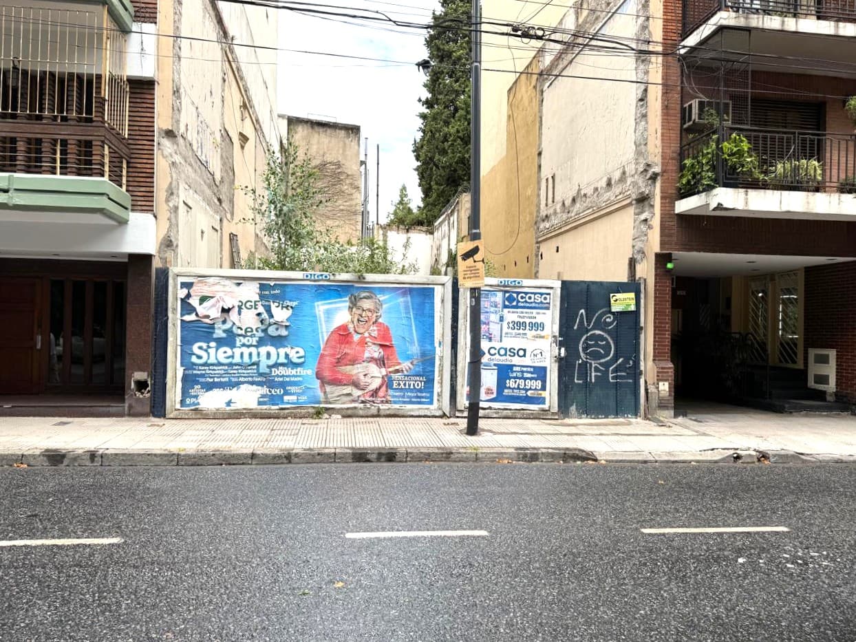 EN DÓLARES- FLORES- LOTE 199,15 M2- C.A.B.A.