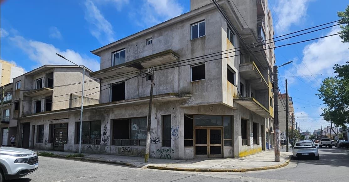 EN DÓLARES- SANTA TERESITA- LOTE DE TERRENO CON CONSTRUCCIÓN- PCIA. BUENOS AIRES