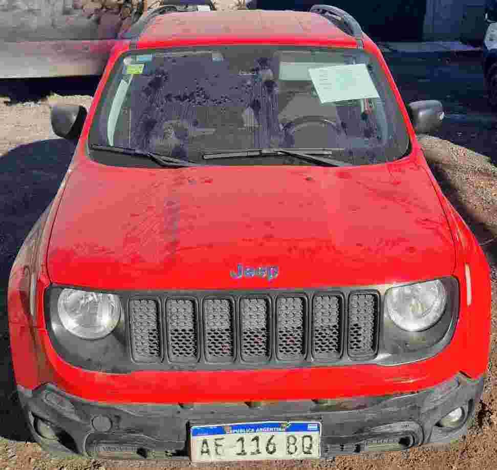 AUTOMOTOR- JEEP RENEGADE SPORT 1.8 AT6 AÑO 2020- COLOR ROJO- ESTADO BUENO
