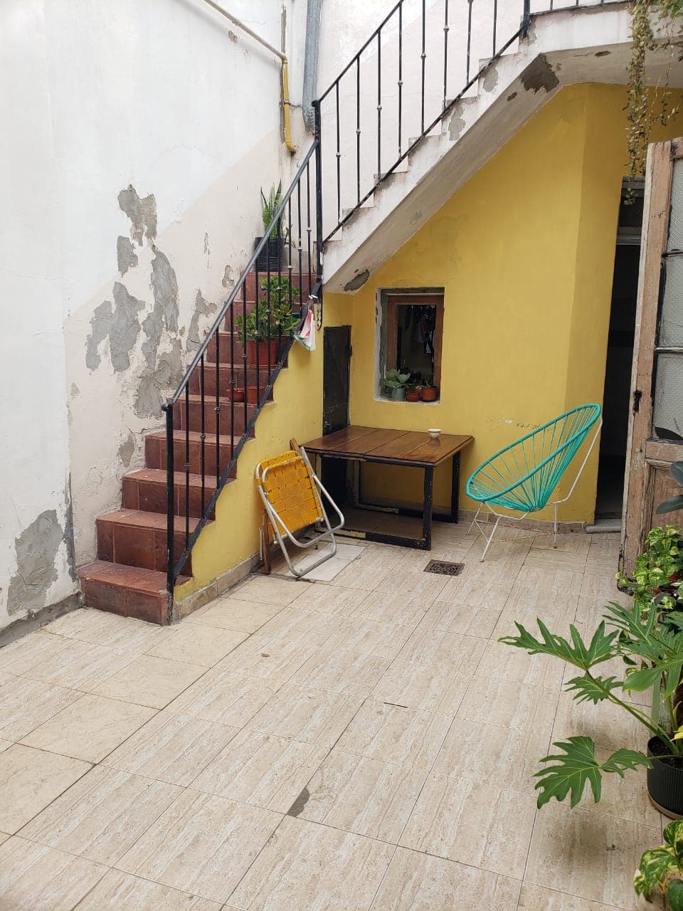 EN DÓLARES- CONSTITUCIÓN- LOCAL COMERCIAL (PB) CON PH 4 AMBIENTES (1° PISO)