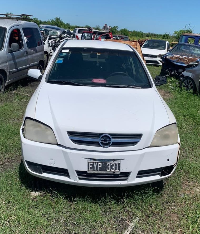 AUTOMOTOR CHEVROLET ASTRA  GL 2.0 TIPO SEDAN - AÑO 2005 - BUEN ESTADO