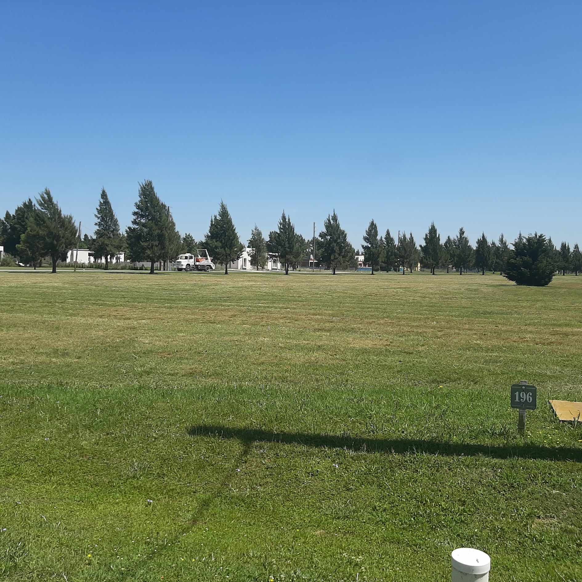EN DOLARES - DERECHOS Y ACCIONES LOTES BARRIO FINCAS DE SAN VICENTE CLUB DE GOLF S.A.- BUENOS AIRES