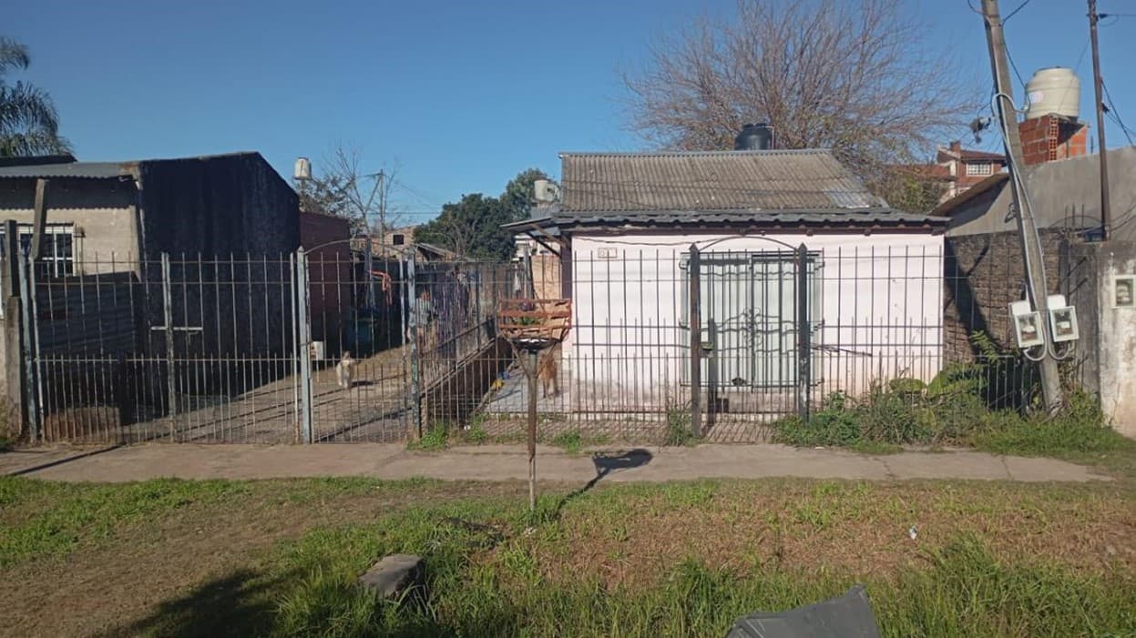 EN DÓLARES- MALVINAS ARGENTINAS- CASA EN LOTE PROPIO- OCUPADA- PCIA. BS. AS.