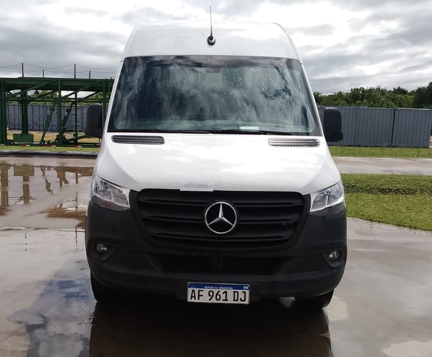 AUTOMOTOR MERCEDES BENZ MODELO SPRINTER 416  FURGON MIXTO- AÑO 2023 - ESTADO BUENO