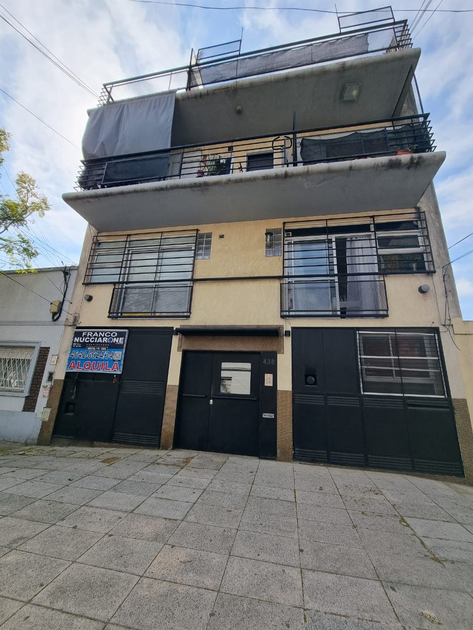 EN DOLARES - LINIERS - PH - 3 AMB. EN TRES PLANTAS - OCUPADO - CABA