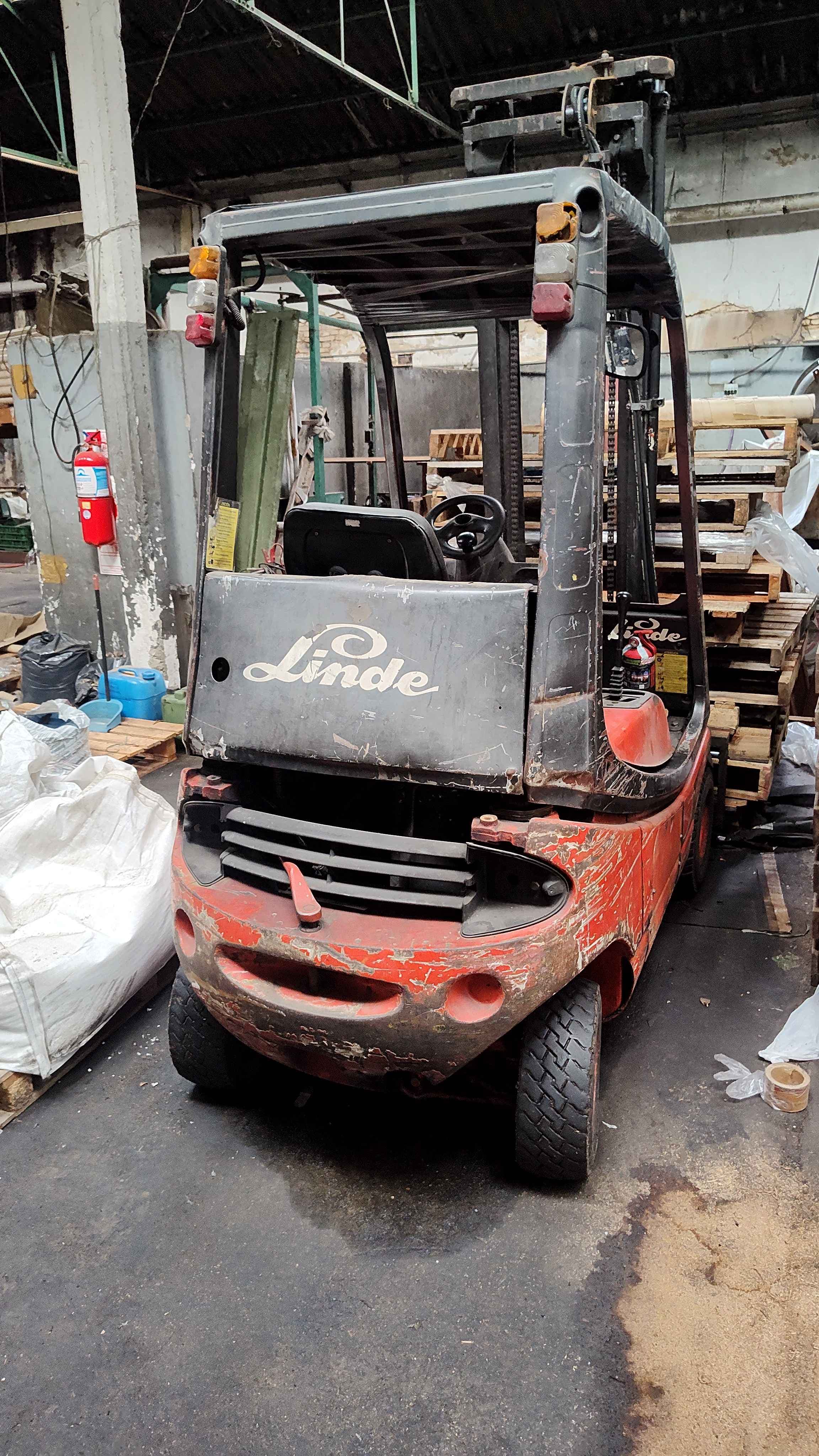 EN DÓLARES- AUTOELEVADOR- LINDE DIVECAR H 18 -ARGENTINO -AÑO 2003 APROX-