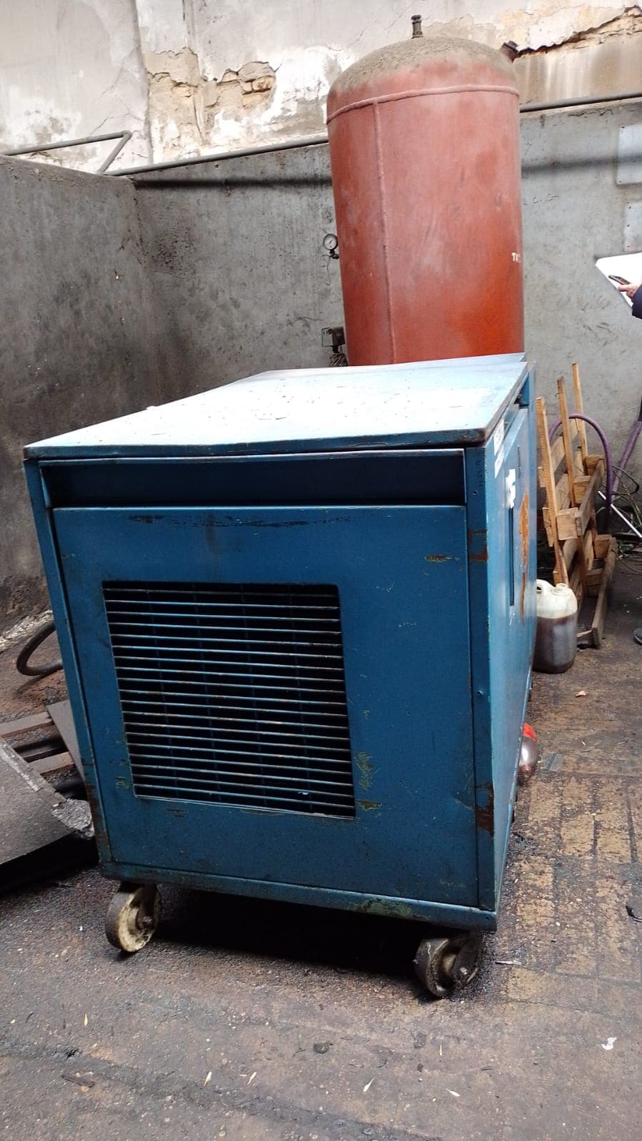 EN DÓLARES- COMPRESOR DE AIRE-SULLAIR CORPORATION POTENCIA 20HP -CÓDIGO 512626-010