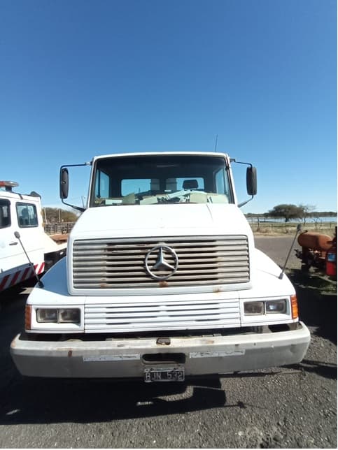 CAMIÓN C/ CABINA C/TANQUE REGADOR-MERCEDES BENZ-L 1218/48- AÑO 1997- ESTADO BUENO