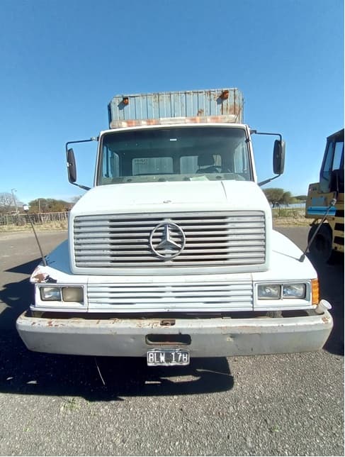 CAMIÓN C/ CABINA C/CAJA METÁLICA-MERCEDES BENZ-L 1218/48- AÑO 1997- ESTADO BUENO
