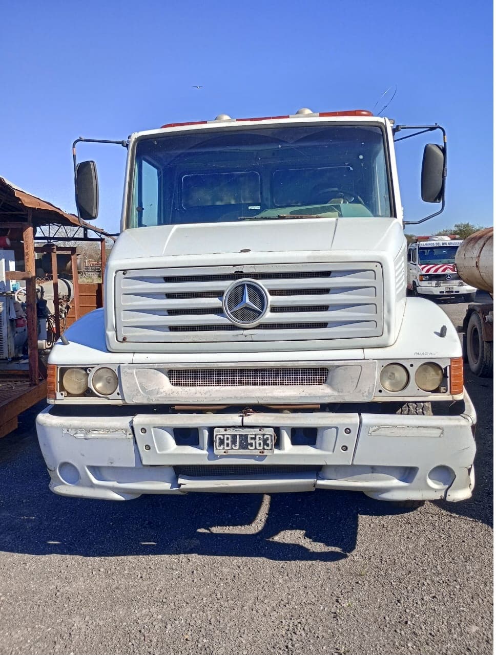 CAMIÓN C/ CABINA -MERCEDES BENZ-L 1218 R- AÑO 1998- ESTADO BUENO