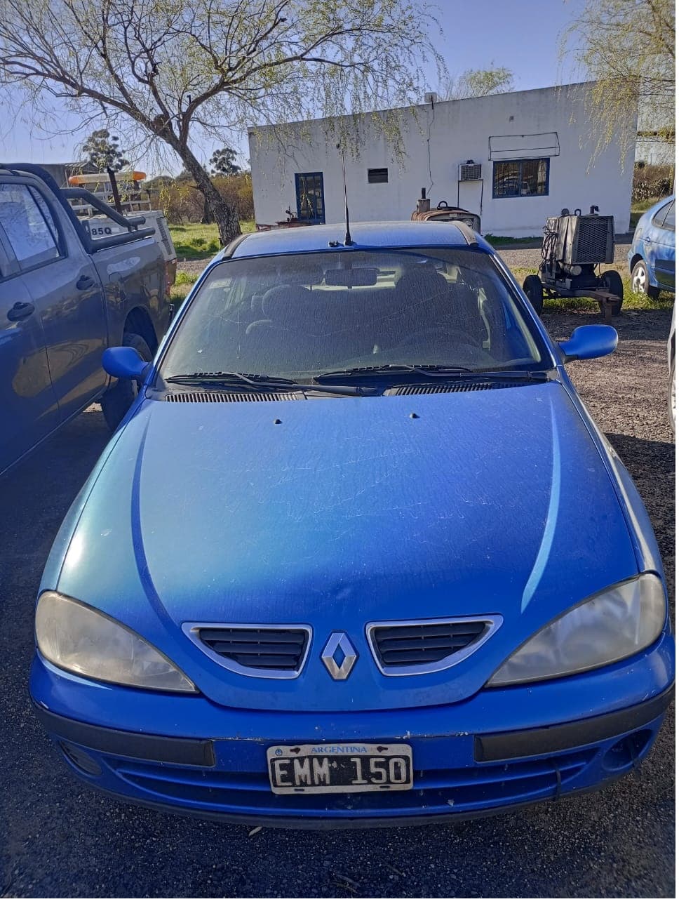 AUTOMOTOR- RENAULT MEGANE EXPRESSION BIC16V- SEDAN 5 PUERTAS- AÑO 2004- ESTADO BUENO-