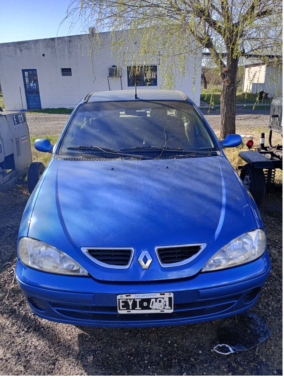 AUTOMOTOR- RENAULT MEGANE EXPRESSION BIC 16V- SEDAN 5 PUERTAS- AÑO 2005- ESTADO BUENO-