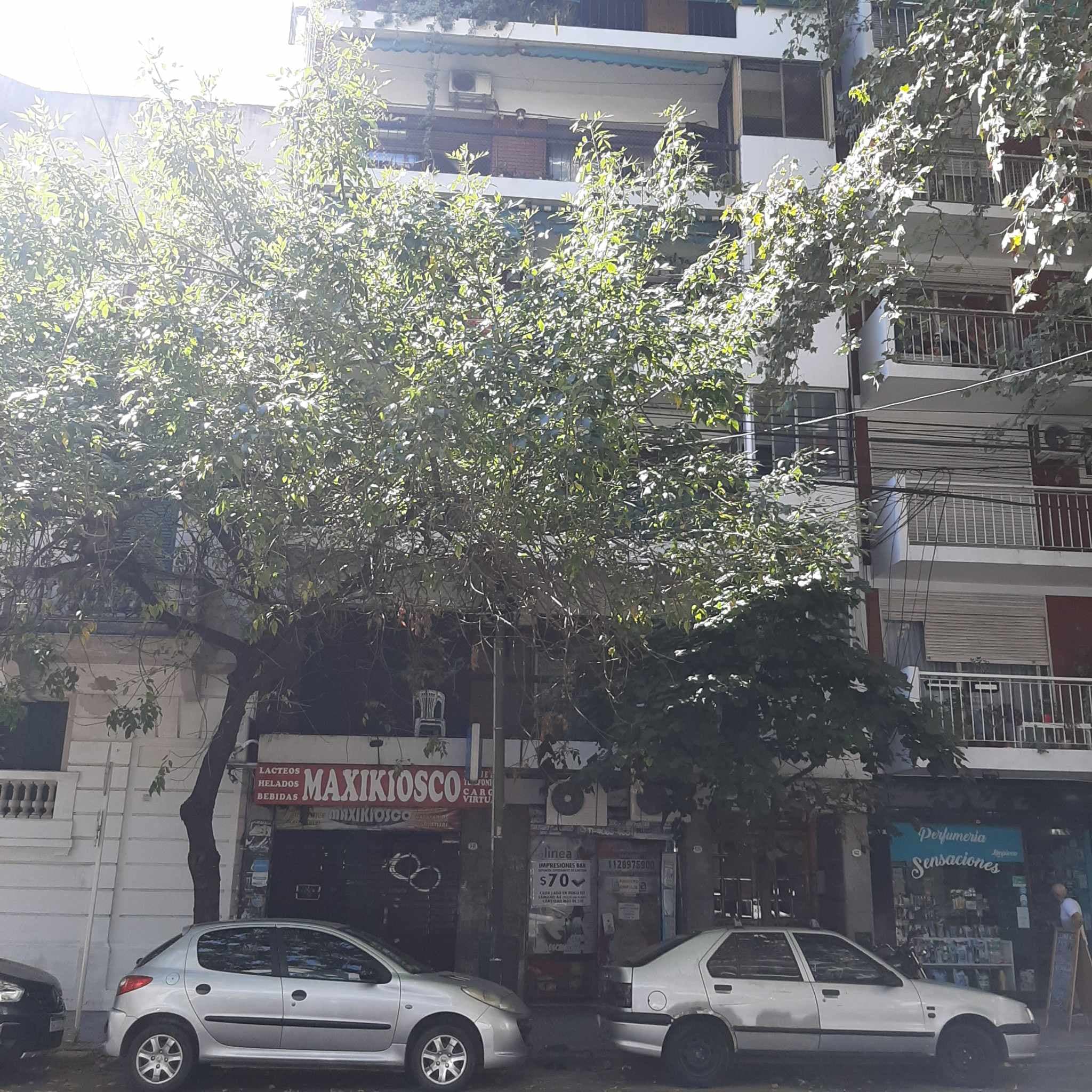 EN DÓLARES- ALMAGRO-DEPTO. 2 AMBIENTES C/PATIO- CA.B.A.-