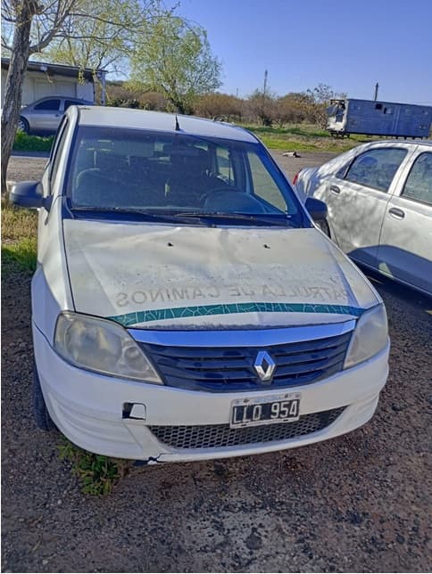 AUTOMOTOR- RENAULT LOGAN EXPRESSION 1.6- TIPO SEDAN 4 PUERTAS- AÑO 2012- ESTADO BUENO
