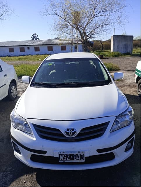 AUTOMOTOR- TOYOTA COROLLA XEI 1.8 M/T- TIPO SEDAN 4 PUERTAS- AÑO 2013-ESTADO BUENO-