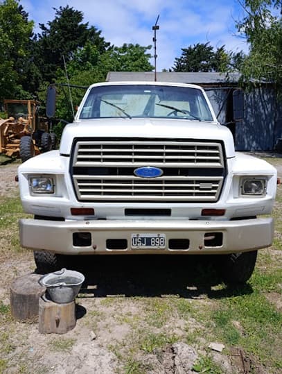 CAMIÓN C/ CABINA- FORD F-7000, - AÑO 1987- ESTADO REGULAR-