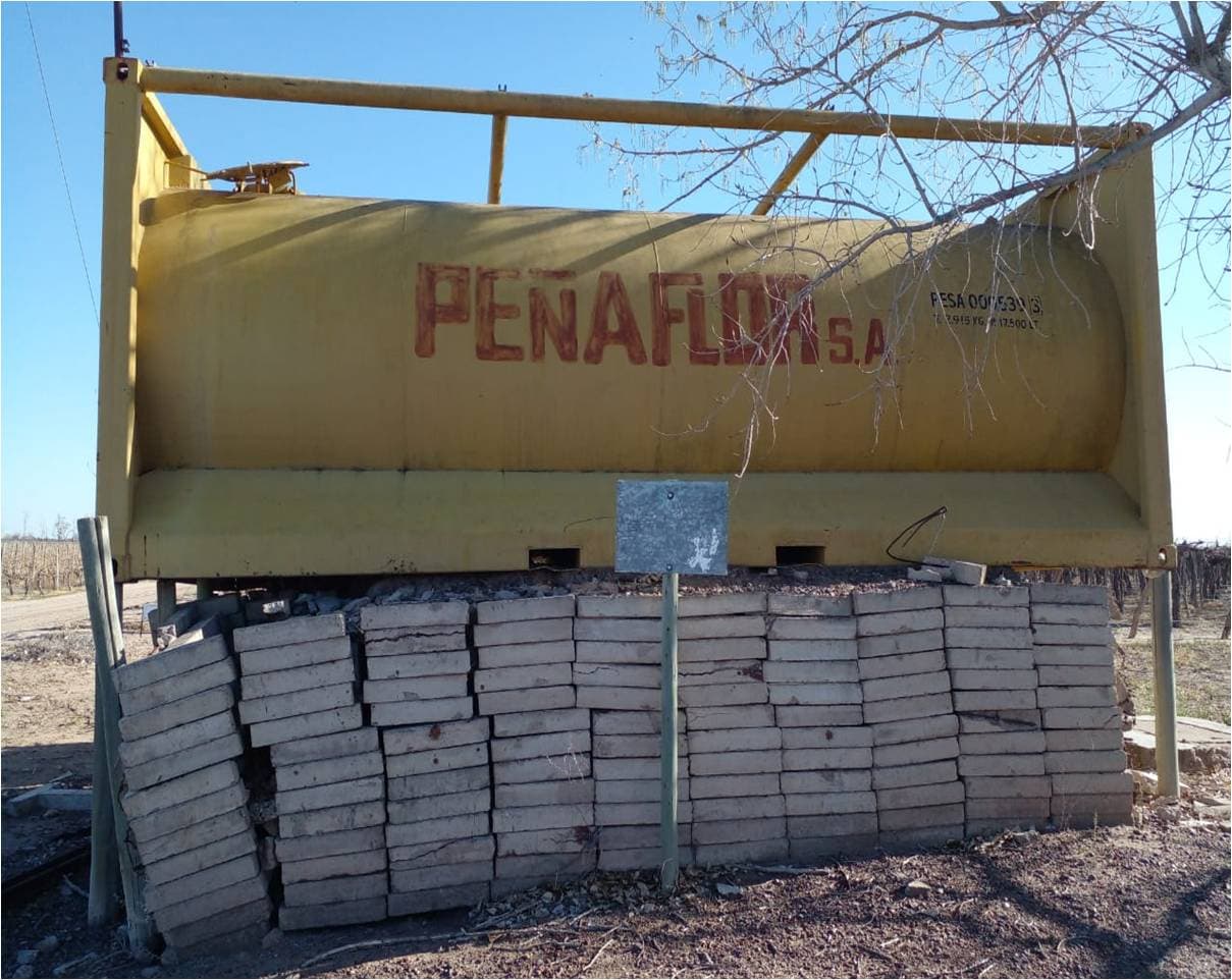 TANQUE DE AGUA INDUSTRIAL. CAPACIDAD...
